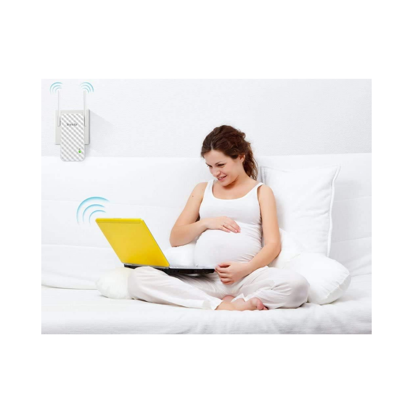 Tenda N300, WiFi Range Extender, White