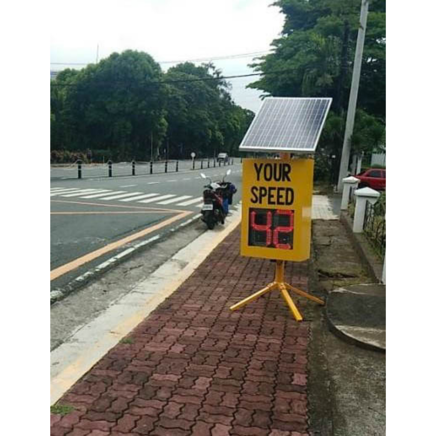 Speed Sign With Solar Panel